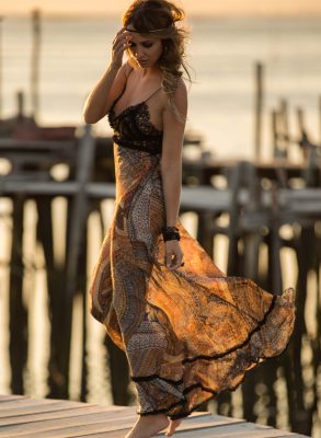 Combining sexy black lace with the fiery tones of amber, this beautiful Marjolaine long silk nightdress is set to be a crowd-pleaser in the bedroom.